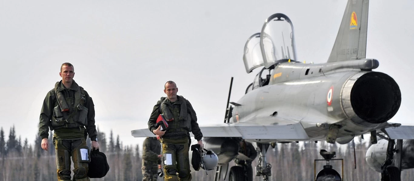 Νέο όνομα και λογότυπο για την Αεροπορία της Γαλλίας (φώτο)